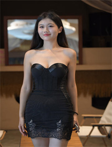 性感女:朋友的女朋友