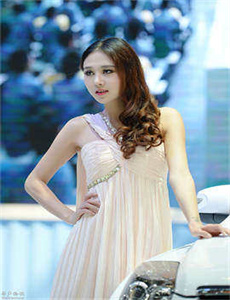 喝美女尿